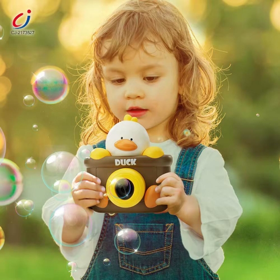 Toy. Duck bubble camera